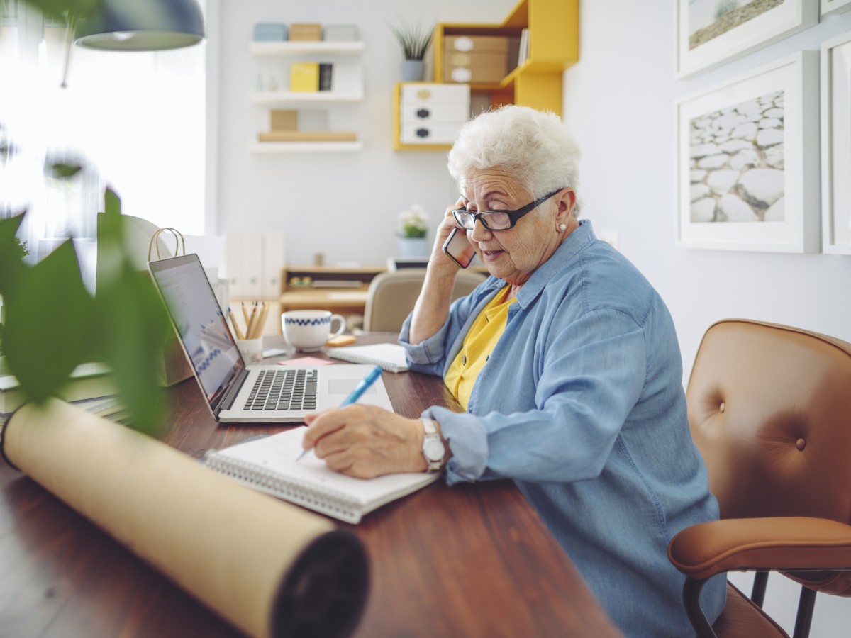 Event: Senior woman on telephone